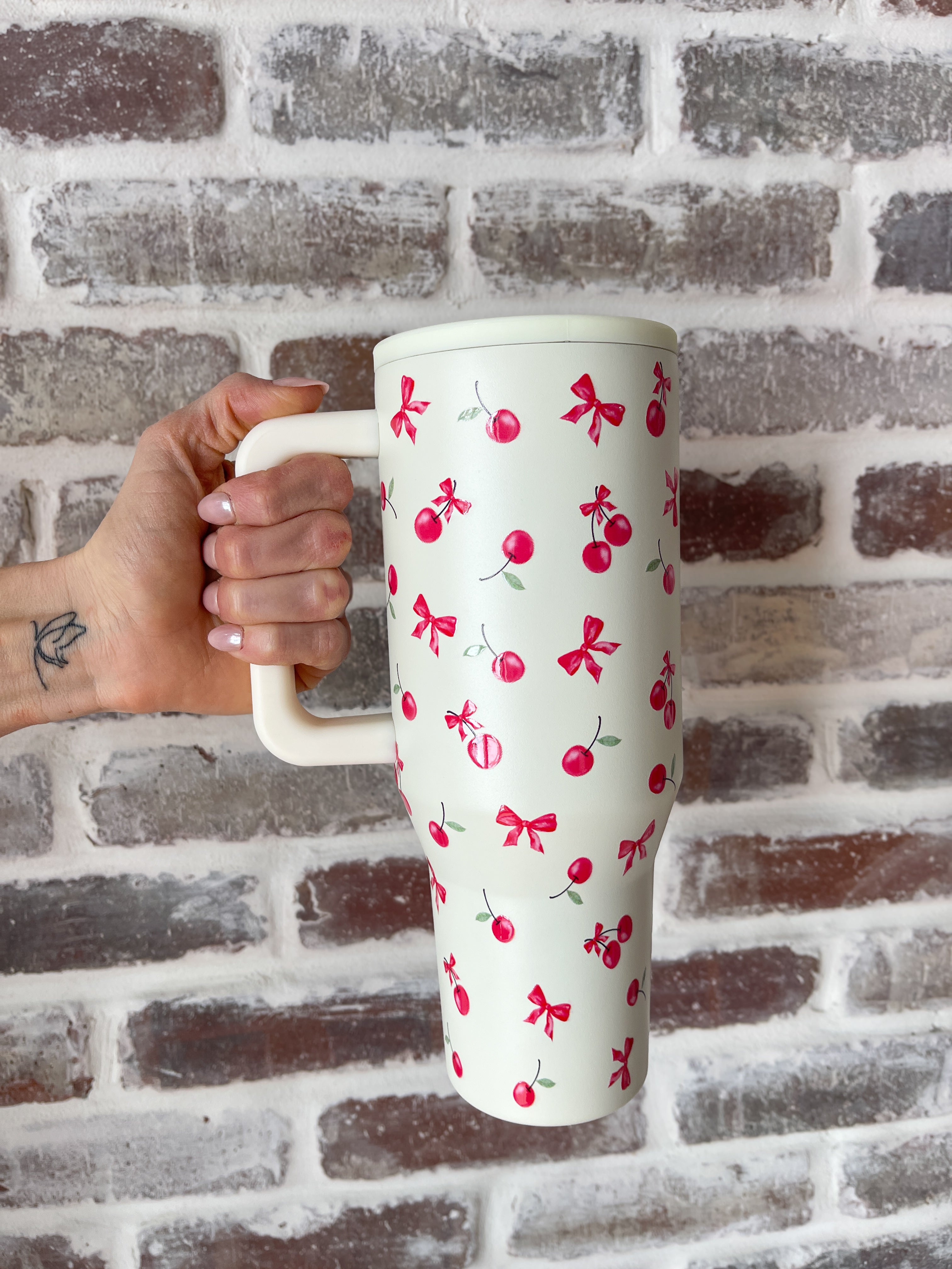 40z Tumbler- Cherries - Ana Patricia Boutique