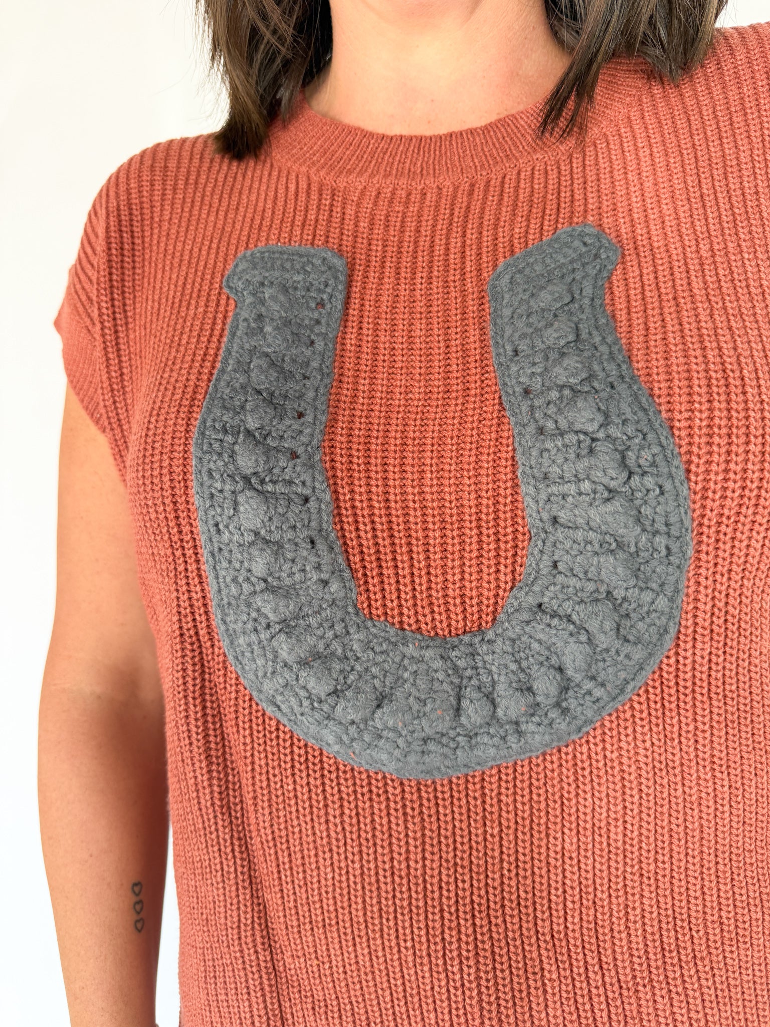 Horseshoe Ribbed Sweater- Rust - Ana Patricia Boutique