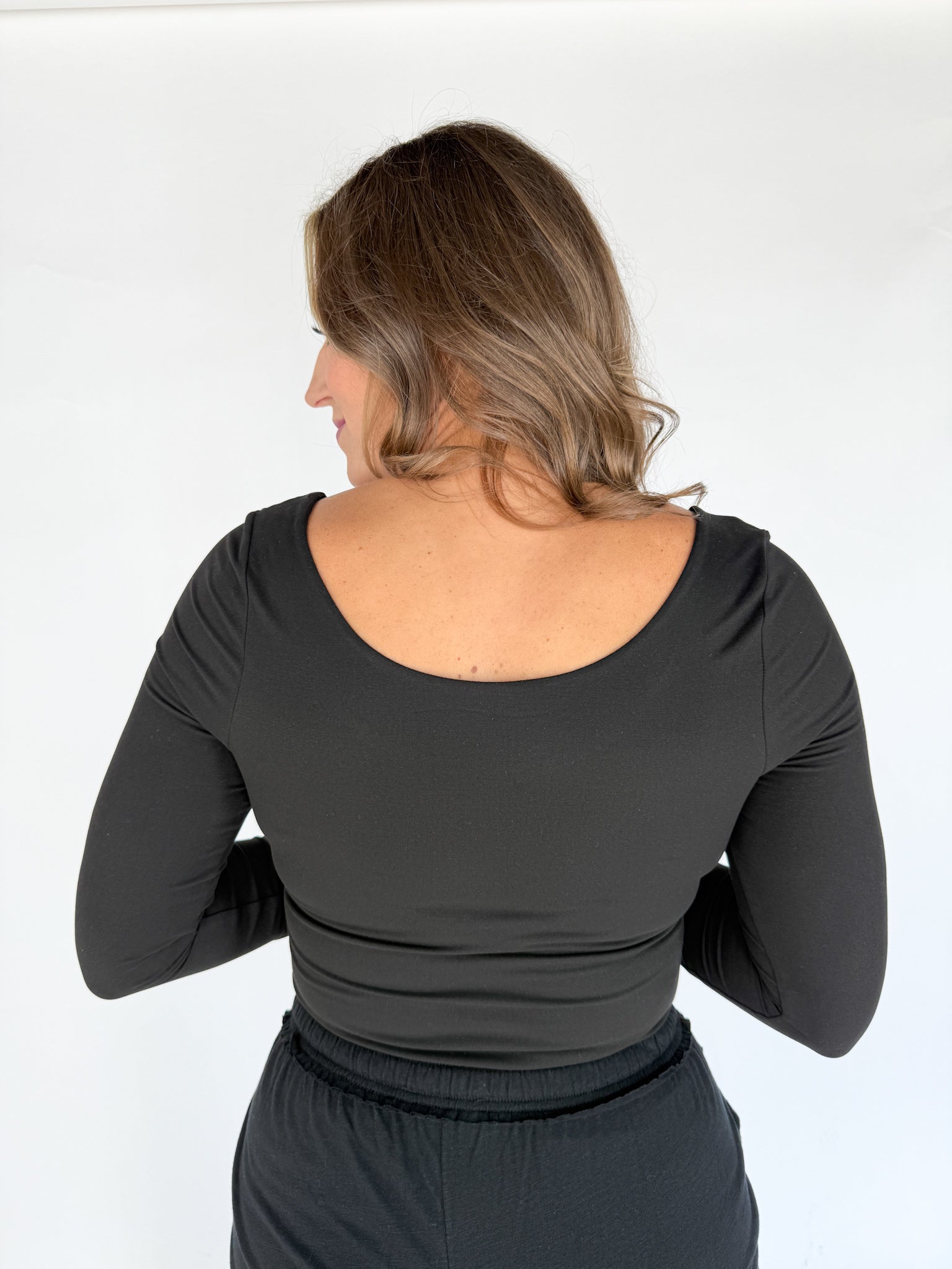 Butter Round Long Sleeve Top- Black - Ana Patricia Boutique