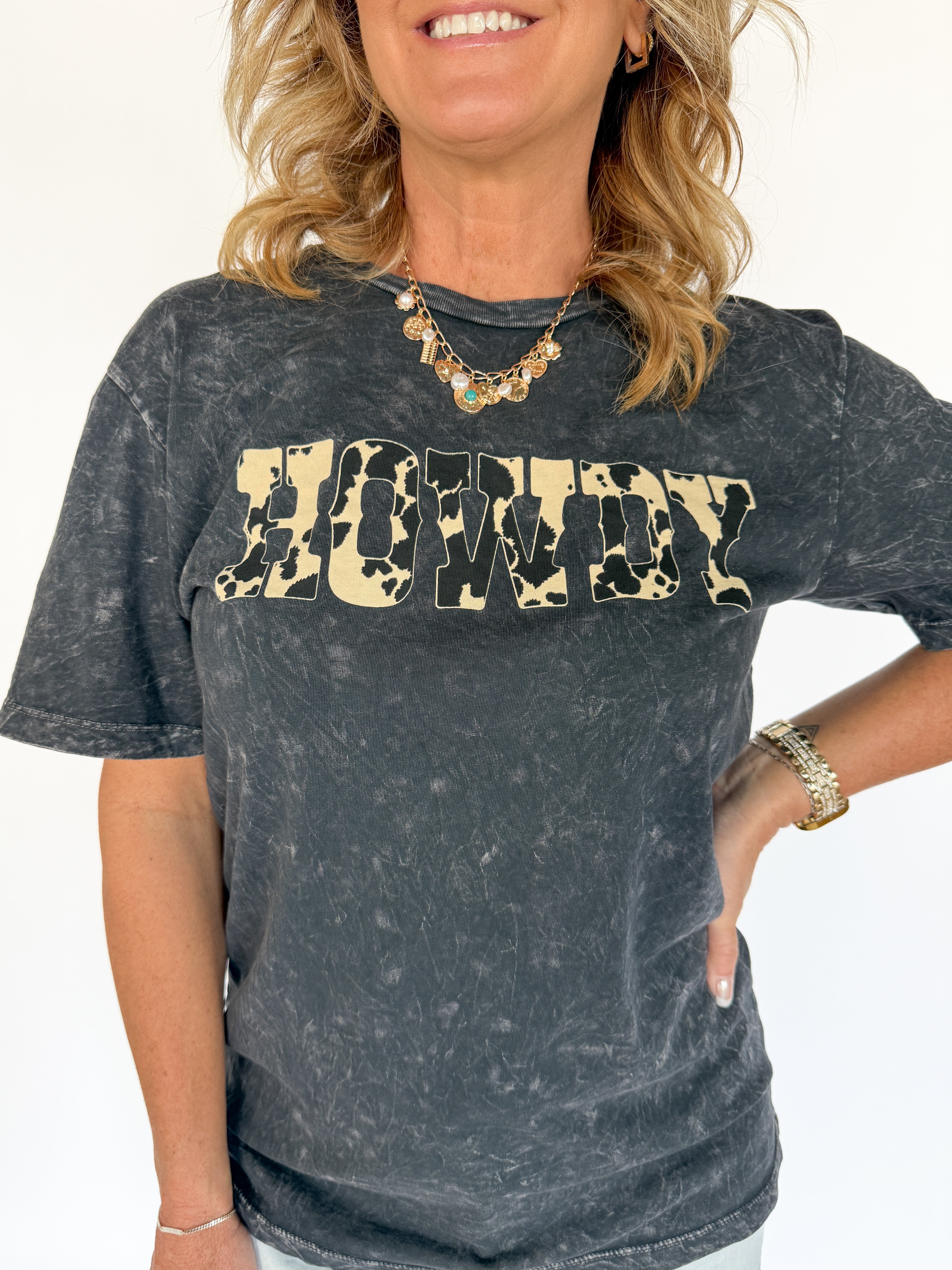 Howdy Graphic Tee- Black - Ana Patricia Boutique