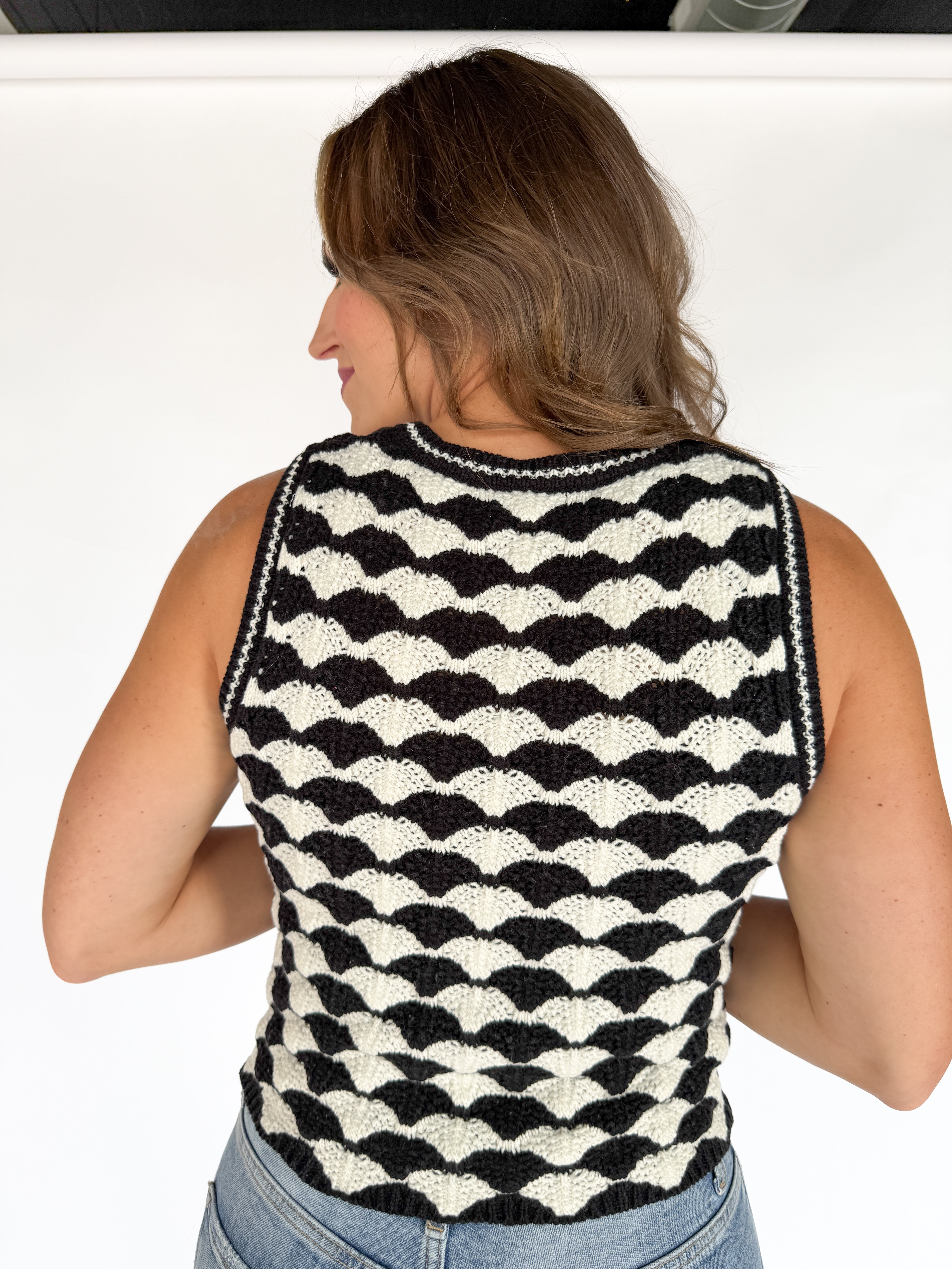 Scalloped Sweater Tank- Blk/White - Ana Patricia Boutique