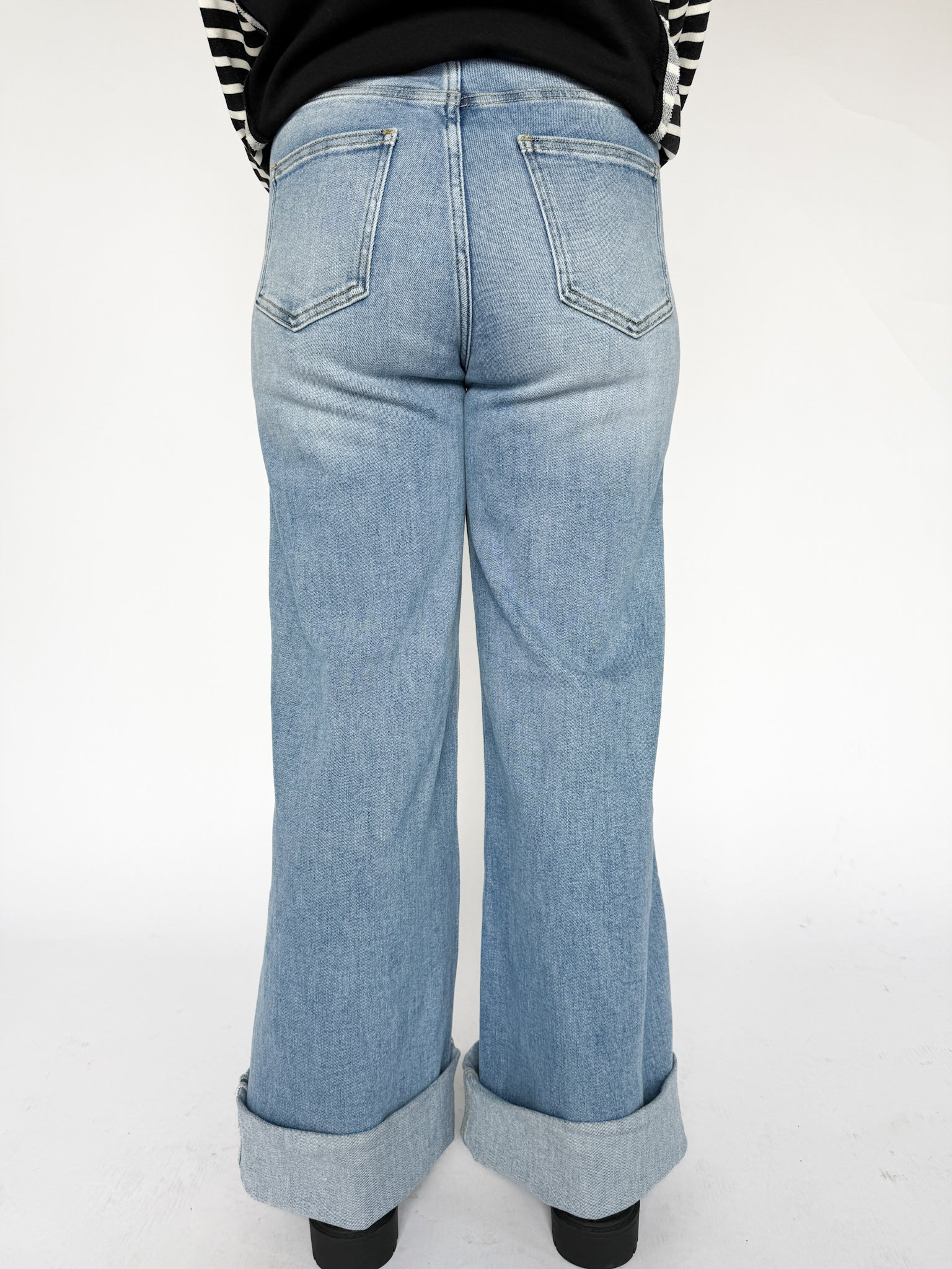 90's Cuff Hem Straight Jeans - Ana Patricia Boutique