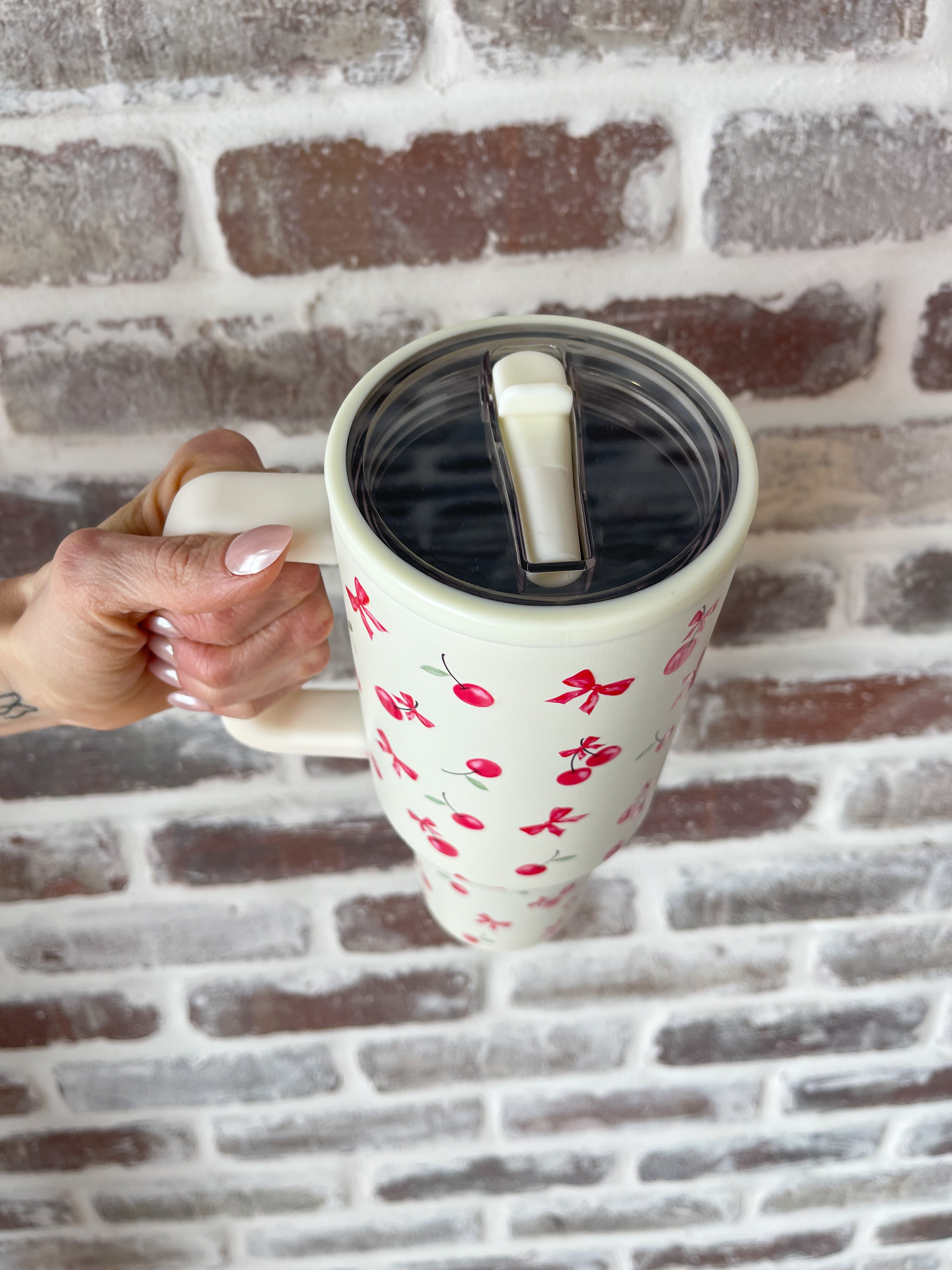40z Tumbler- Cherries - Ana Patricia Boutique