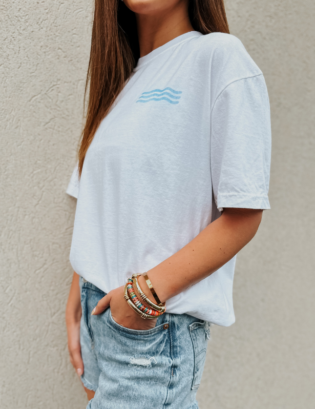 Be Still Tee - Ana Patricia Boutique