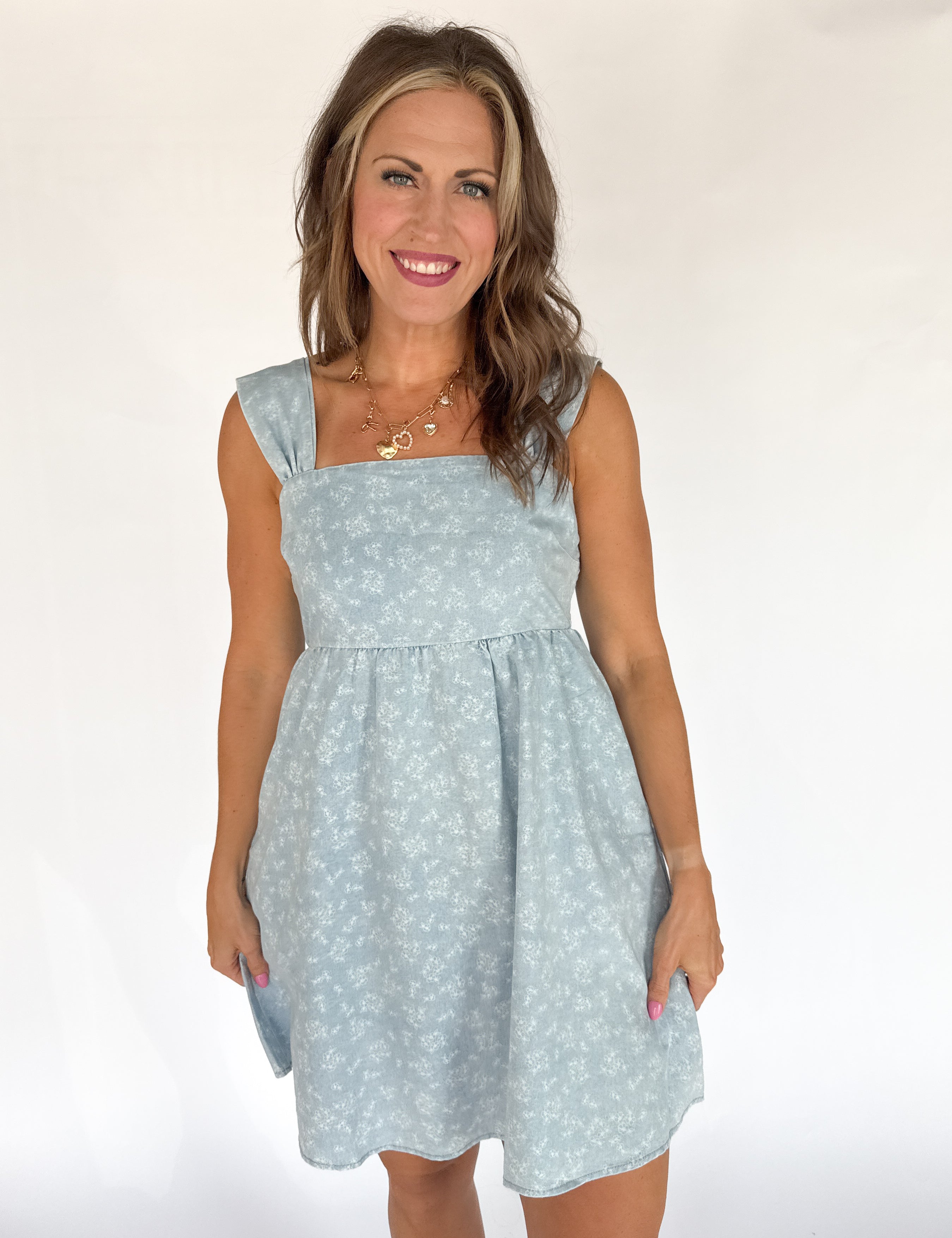 Floral Chambray Mini Dress Large Floral Chambray Mini Dress Large