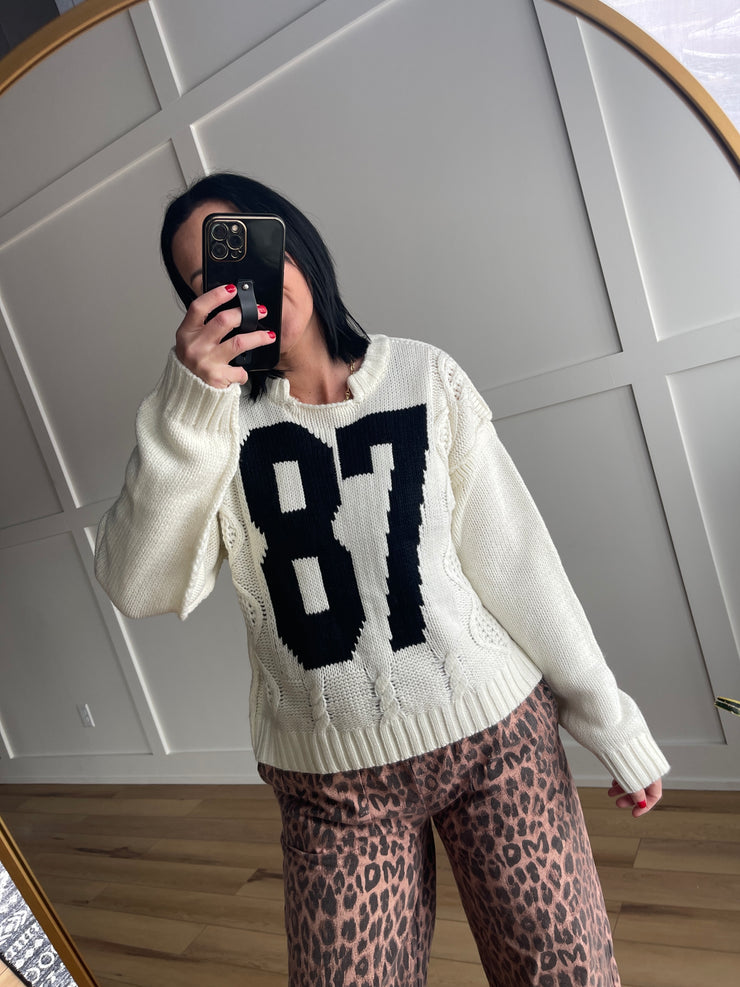 87 Sweater- White